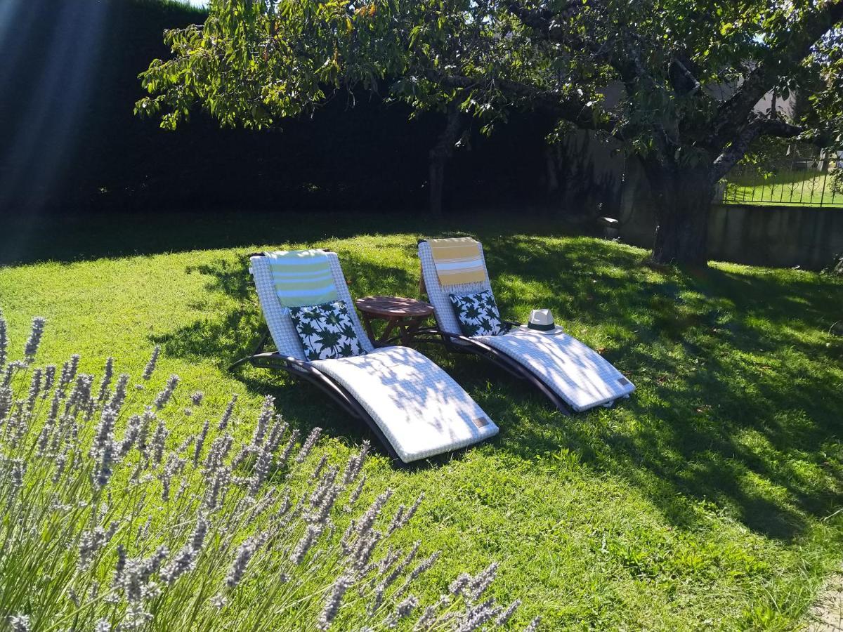 Les Bessonnes Bed & Breakfast Saint-Georges-Haute-Ville Eksteriør bilde