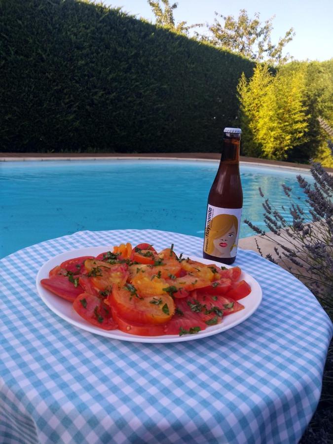 Les Bessonnes Bed & Breakfast Saint-Georges-Haute-Ville Eksteriør bilde
