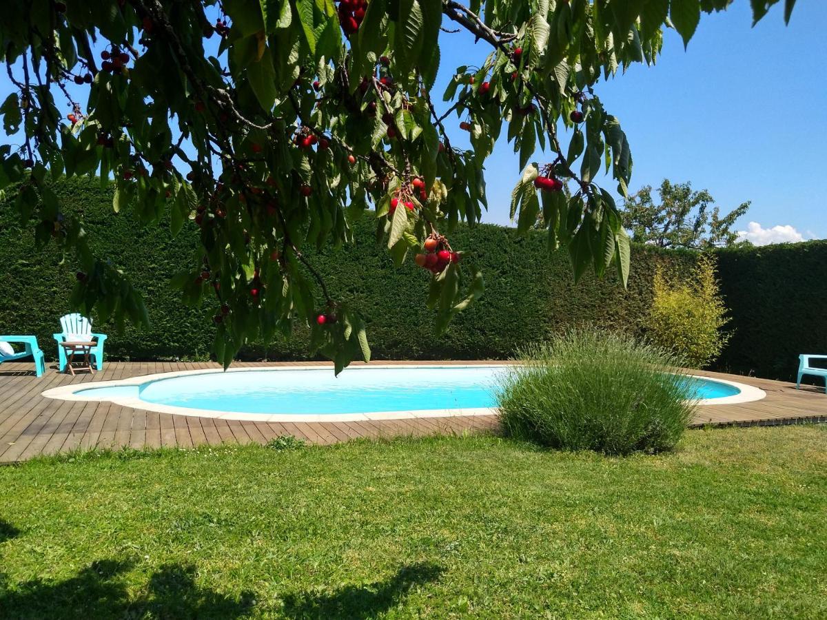 Les Bessonnes Bed & Breakfast Saint-Georges-Haute-Ville Eksteriør bilde