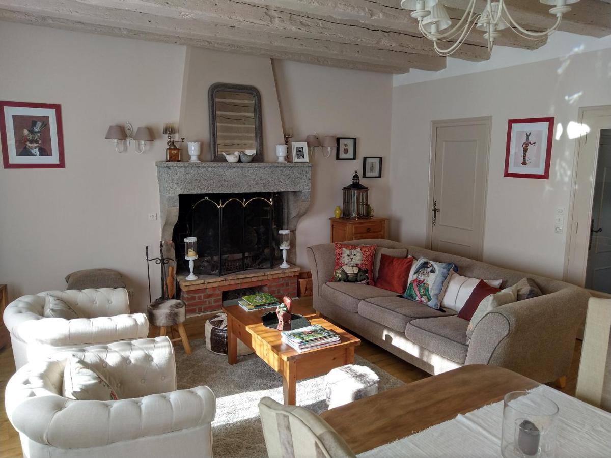 Les Bessonnes Bed & Breakfast Saint-Georges-Haute-Ville Eksteriør bilde