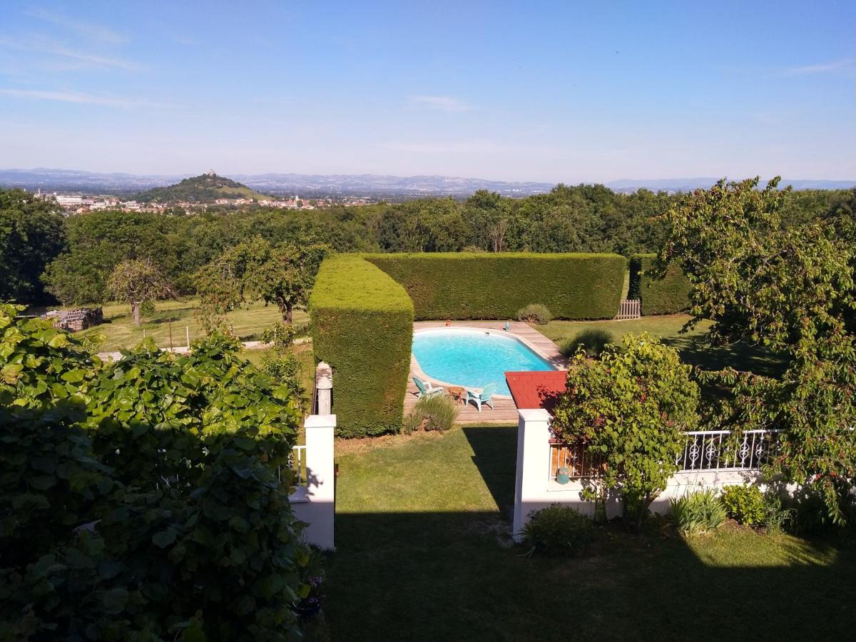Les Bessonnes Bed & Breakfast Saint-Georges-Haute-Ville Eksteriør bilde