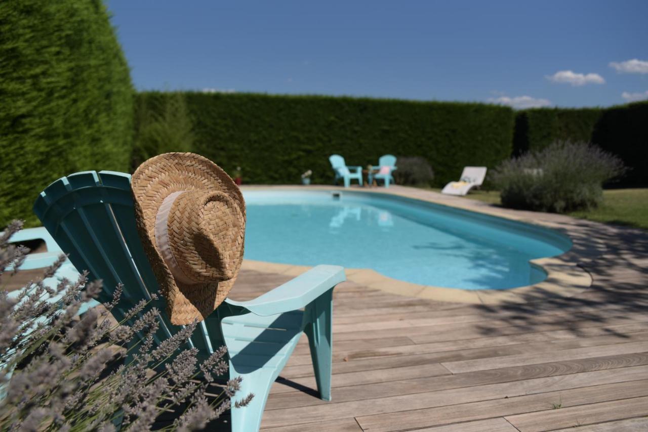 Les Bessonnes Bed & Breakfast Saint-Georges-Haute-Ville Eksteriør bilde