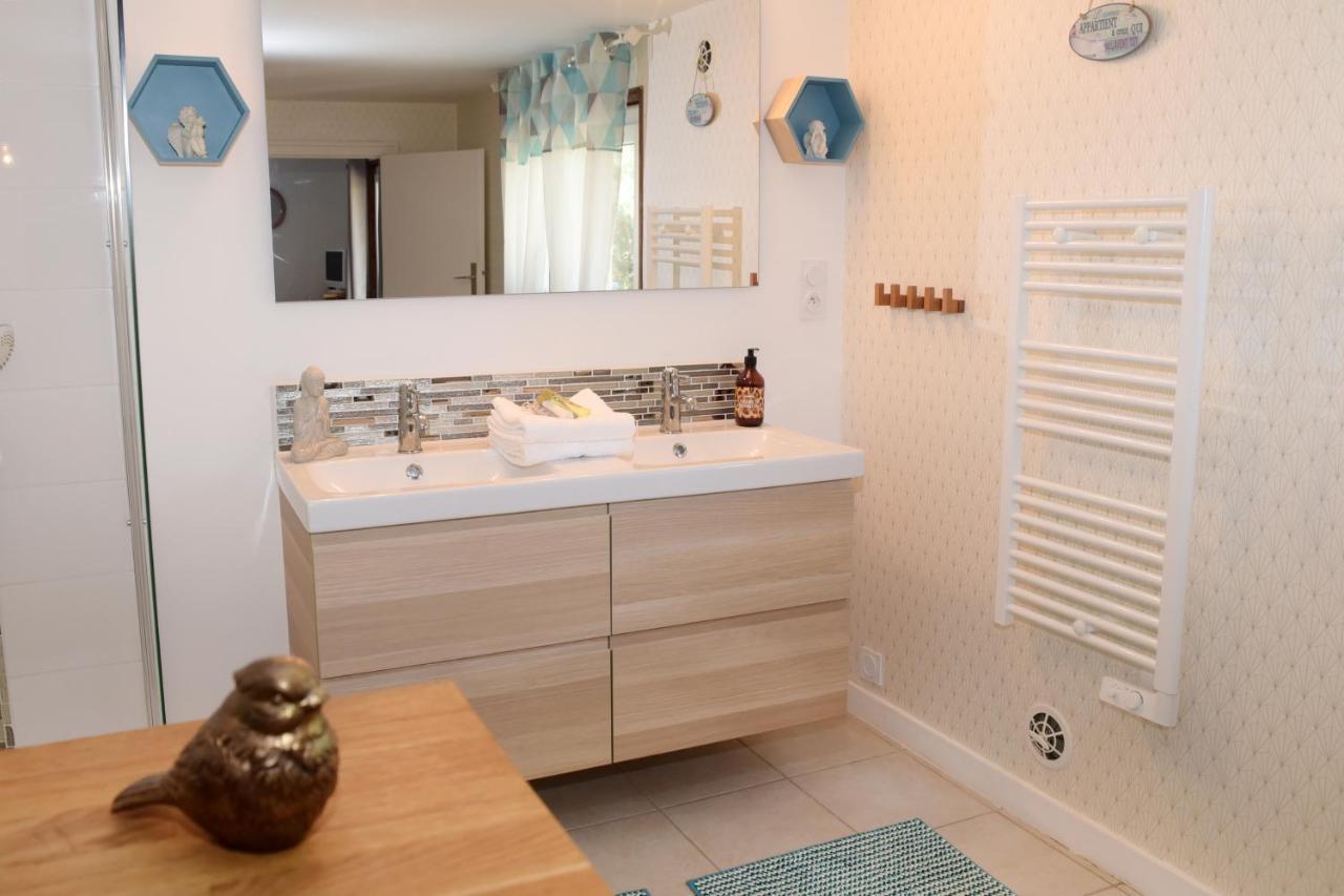 Les Bessonnes Bed & Breakfast Saint-Georges-Haute-Ville Eksteriør bilde
