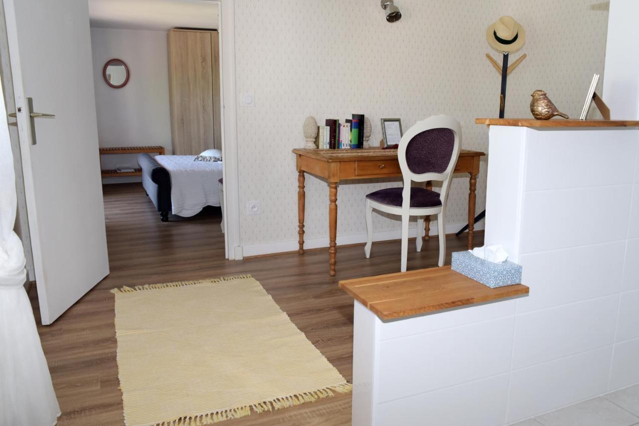 Les Bessonnes Bed & Breakfast Saint-Georges-Haute-Ville Eksteriør bilde