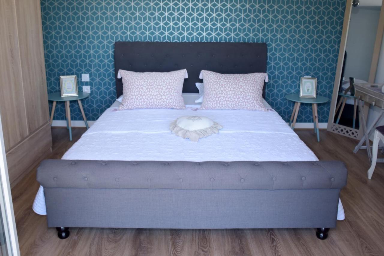 Les Bessonnes Bed & Breakfast Saint-Georges-Haute-Ville Eksteriør bilde